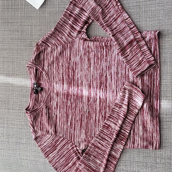 Long-sleeved lightweight top - Picture 1 of 1